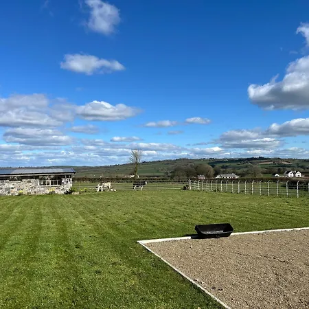 بيت للعطل The Barn At The Old Rectory *